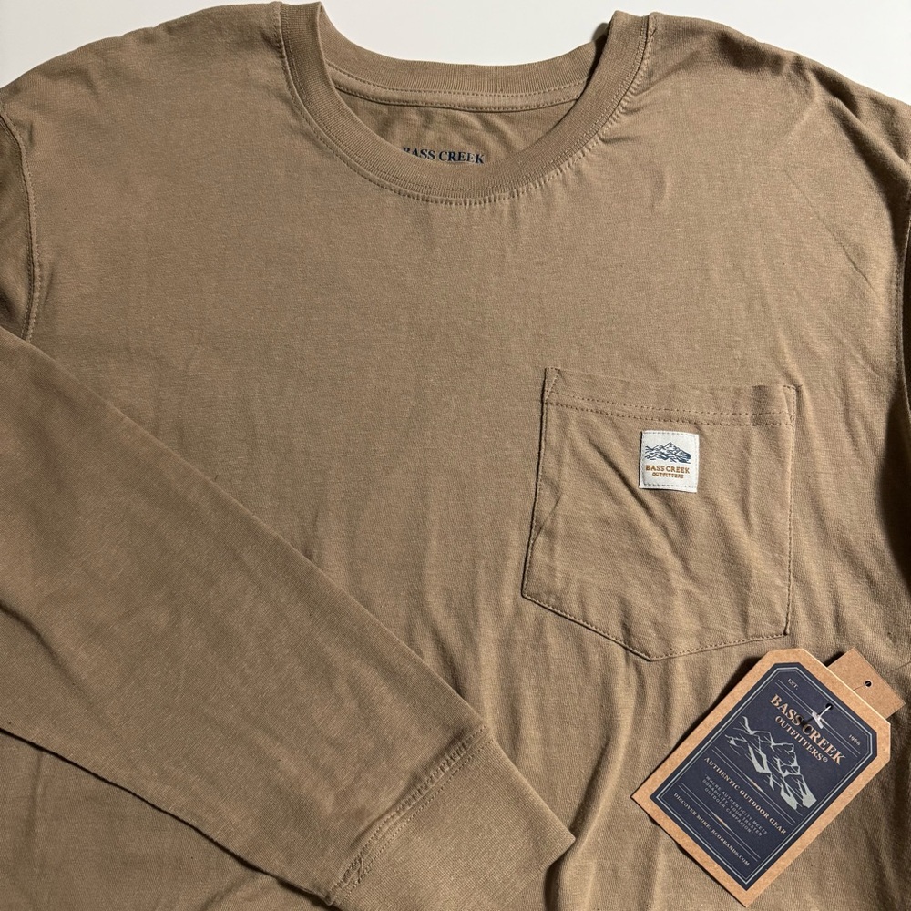 Bass Creek Longsleeve Pocket T-Shirt
Size XL, Brand New with Tags